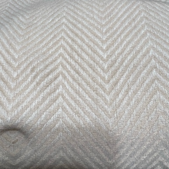 Vince Camuto Faux Fur Pom Beanie & Scarf Set - Picture 6 of 10